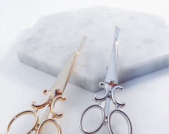 Stylish Scissors- Hairpin