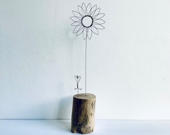 Wire Sunflower & Heart on Waxed Driftwood. Valentines Day. Mother’s Day. Driftwood art. Wire Art. Flower Art. Sunflower.