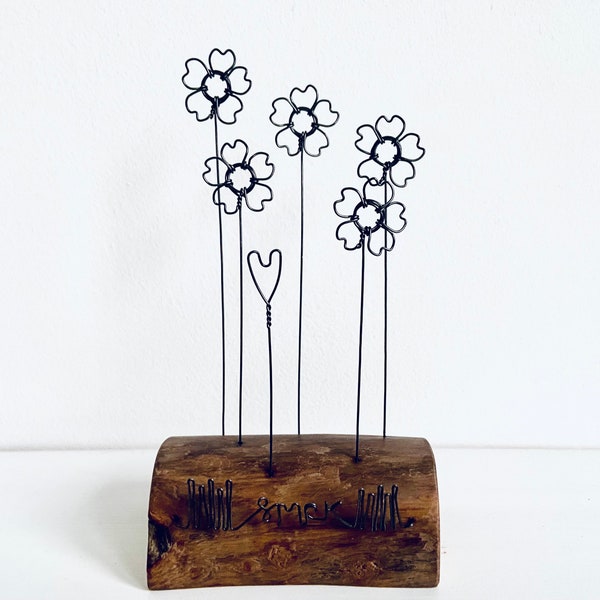 Wire Forget Me Nots & Heart on waxed Driftwood. Driftwood art. Wire flowers. Wire Art. Valentines Day. Mothers Day.