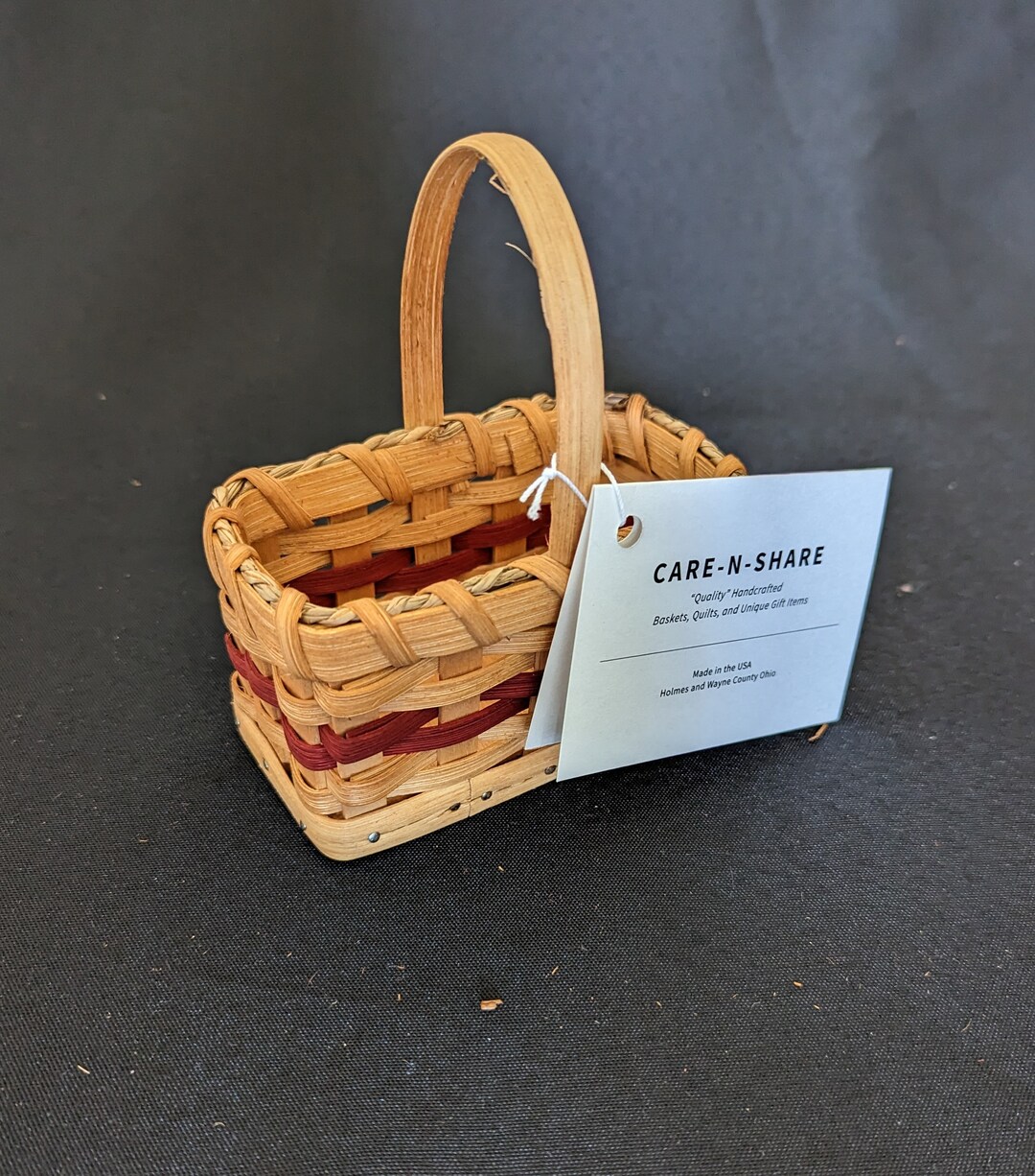 Amish Handwoven Mini Basket With Red Accent, Rattan Reed & Sea Grass