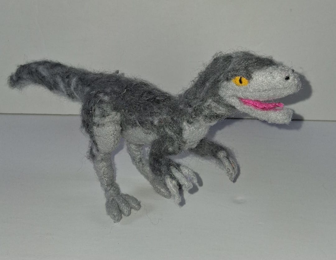Fuzzy Raptor Dinosaur Yutyrannus Raptor Fuzzy Felt Pipe Cleaner Poseable Unique ...