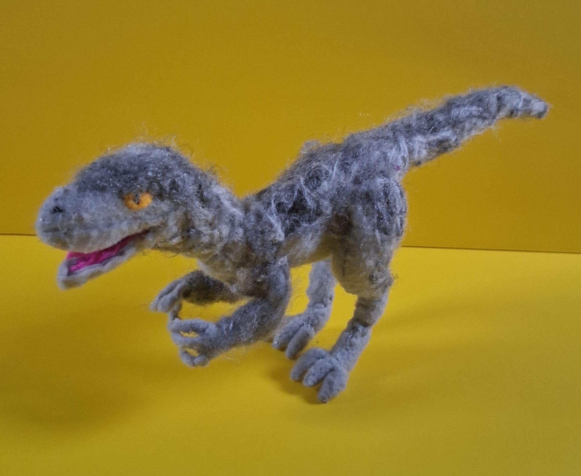 Fuzzy Raptor Dinosaur Yutyrannus Raptor Fuzzy Felt Pipe Cleaner Poseable Unique ...