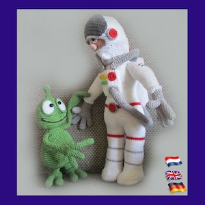 Astronaut &quot;we are not alone &quot;, Amigurumi doll crochet pattern, crochet doll pattern, amigurumi PDF pattern, Instant download