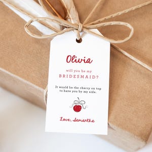 Étiquettes cadeaux de proposition de jeune mariée noeud cerise, serez-vous ma demoiselle d'honneur, étiquettes volantes manuscrites rouge cerise, merci de célibataire, SN799_BGT