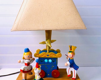 Vintage IRMI Originals Honey Bear Music Box Yellow Nursery Lamp