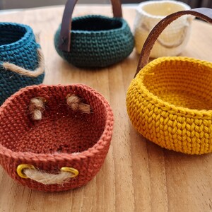 Miniature baskets diameter approximately 4.5 cm for dollhouse image 3