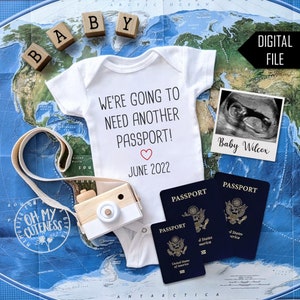 Wir brauchen bald einen weiteren Pass Digitale Schwangerschaftansage | Reise-Baby-Thema | Gepäck | Social-Media-Ankündigung Idee | FB Insta