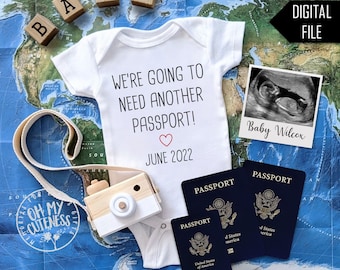We hebben binnenkort een ander paspoort nodig Digitale zwangerschapsaankondiging | Reisbabythema | Bagage | Aankondigingsidee voor sociale media | FB-Insta