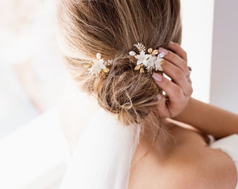 Floral bridal hair pin set / dainty crystal bridal headpiece / flower hair pins CHARLOTTE