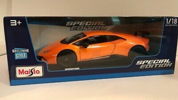 Lamborghini Huracan 1/18モデル オレンジ ケース付き 1/18 ランボルギーニ ウラカン EVO （パール・オレンジ