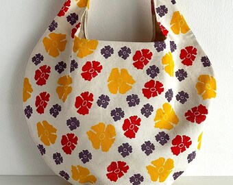 Handbedruckter Shopper aus Stoff