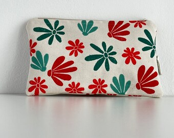 Clutch aus handbedrucktem Stoff