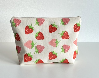 Clutch aus handbedrucktem Stoff