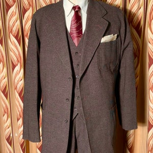 1949 Brown Red Fleck Size 42L 44L 3 Piece Suit