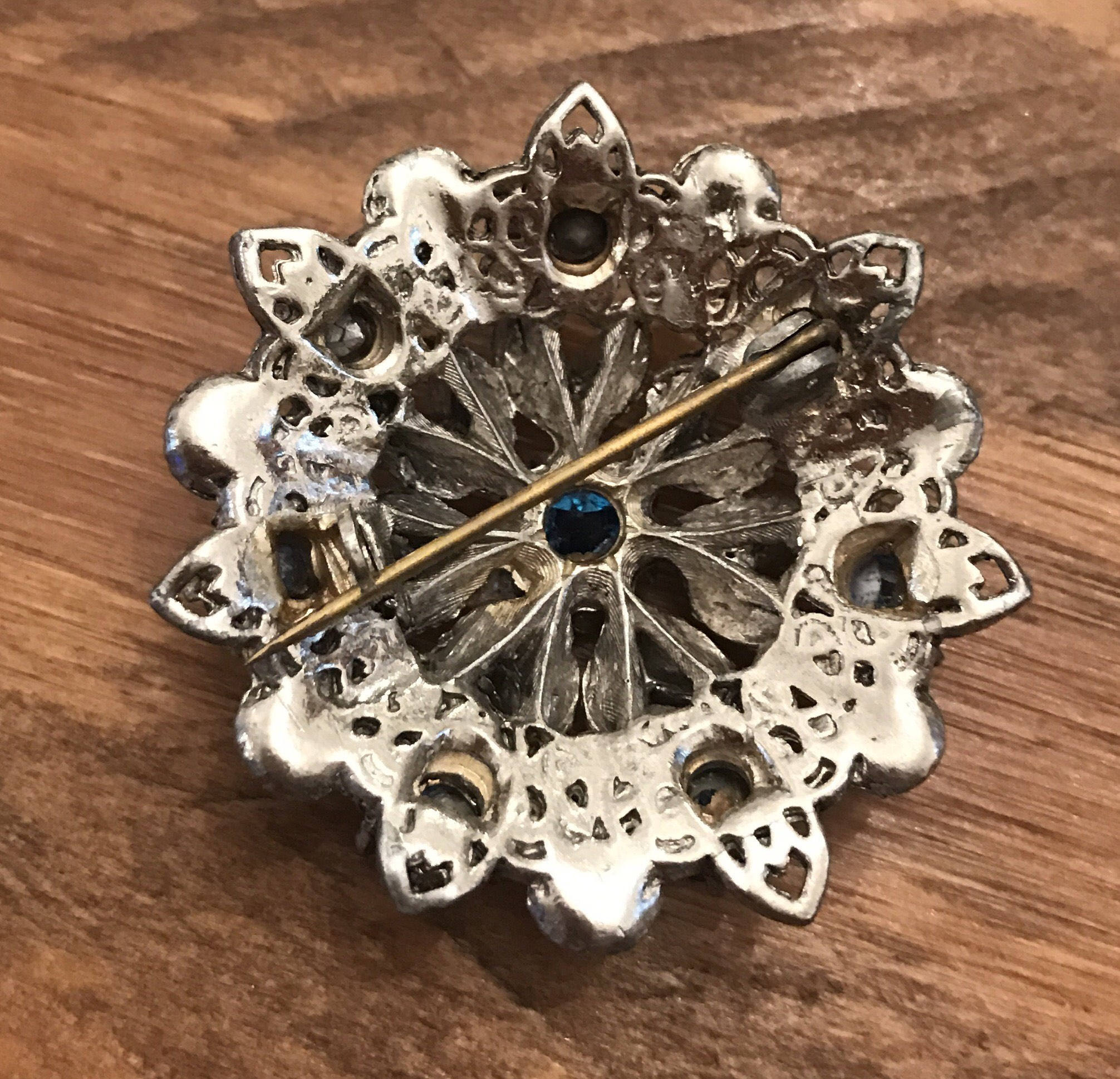 Vintage Brooch - Etsy