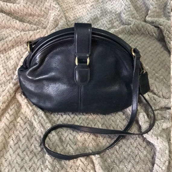 Vintage Coach Laurel Clamshell Shoulder Bag Navy Blue 