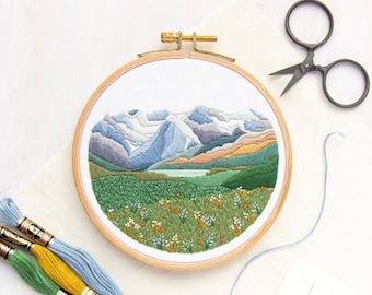 Mini Mountain Embroidery Pattern. Digital Download PDF Embroidery Patter. DIY Embroidery Craft. Instant Download.