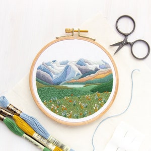 Mini Mountain Embroidery Pattern. Digital Download PDF Embroidery Patter. DIY Embroidery Craft. Instant Download.