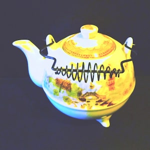 Vintage Brown Willow Teapot • Polychrome Transferware • 1920s Japanese Earthenware • Multicolor Willow Pattern