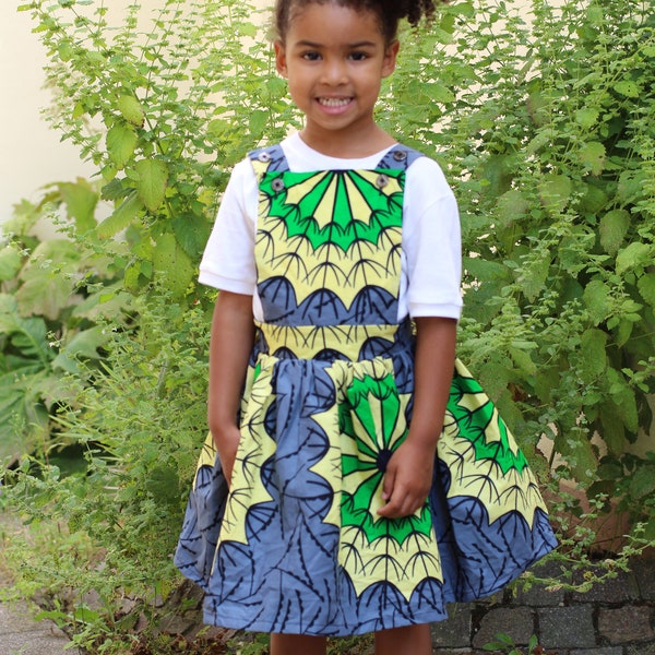 Kinderkleidung / Latzkleid "Coco" / kurz / Mehrfarbig / Afrikanischer Druck