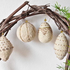 Set of 4_Handmade Felt Christmas Ornament_White & Silver/Gold image 2