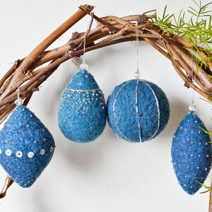 Set of 4_Handmade Felt Christmas Ornament_Blue & Gold/Silver image 2