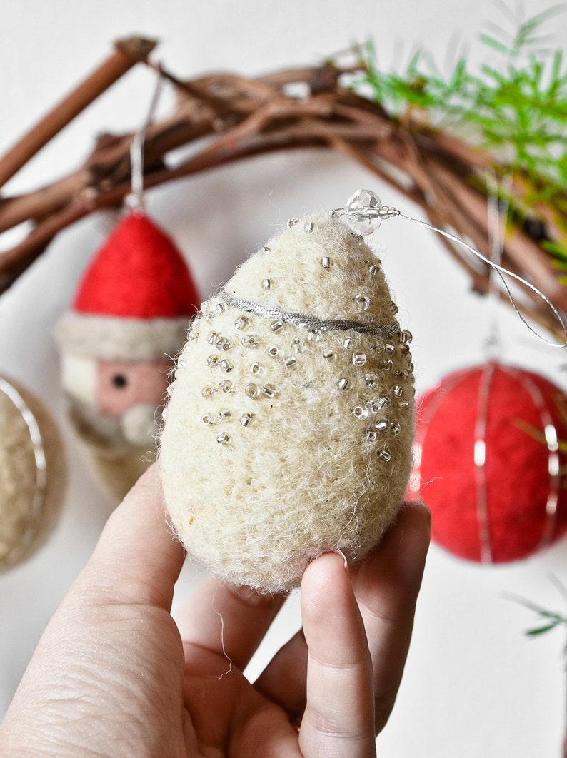 Set of 4_Handmade Felt Christmas Ornament_White & Silver/Gold image 6