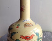 Mid Qing dynasty 39 Qianlong 39 mark beige under-glazed flowers painting vase Chinese antique dealer seal height 36cm 乾隆年制 黄地花卉天球瓶 高36cm