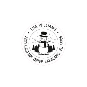 Sello personalizado de felices fiestas con logotipo de muñeco de nieve y dirección personalizable: difunda alegría estacional con cada letra - 1-5/8"