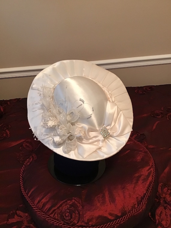 Vintage ivory satin bridal hat