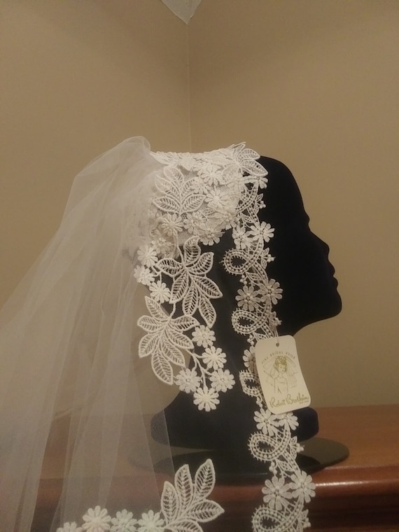 bridal headpiece with veil