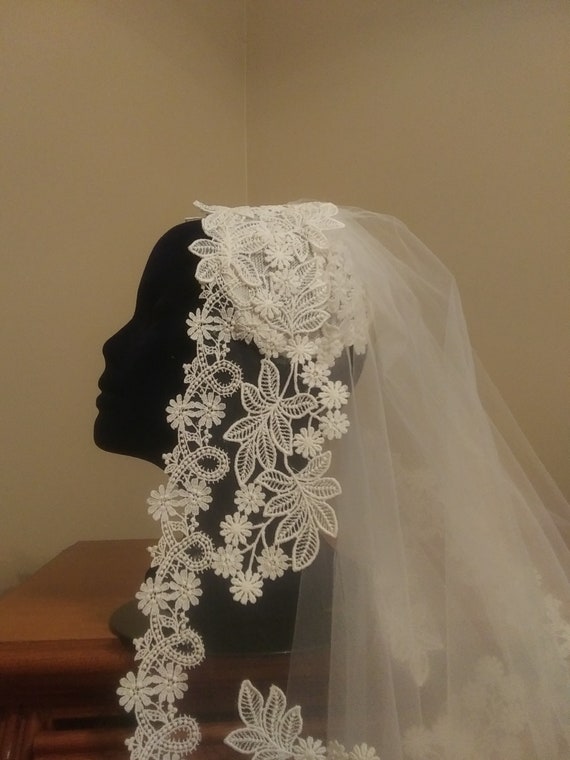 Bridal headpiece and veil, Vintage