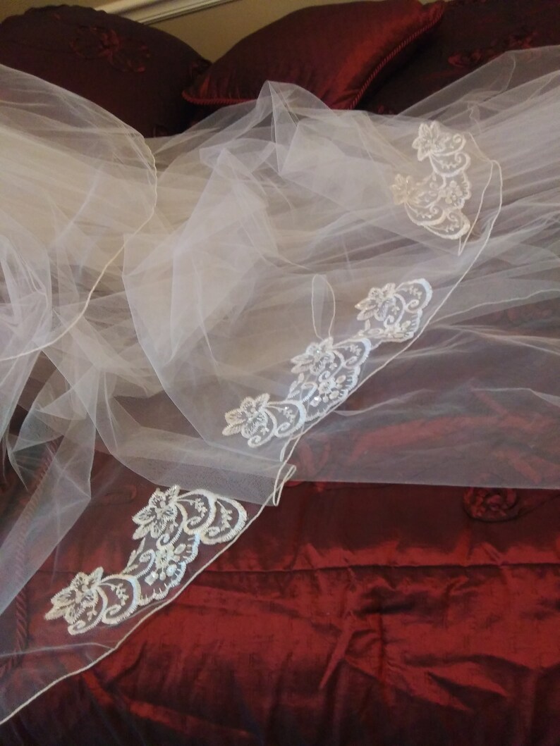 bridal headpiece and veil