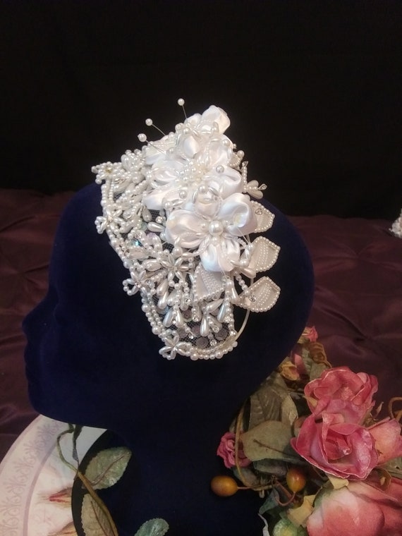 Vintage bridal headpiece, pearl crown, bridal tia… - image 3