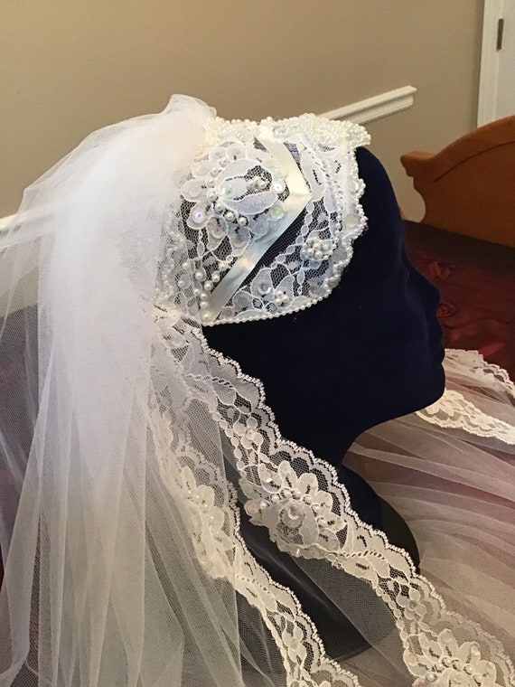 Vintage Juliet cap and veil, super glam!