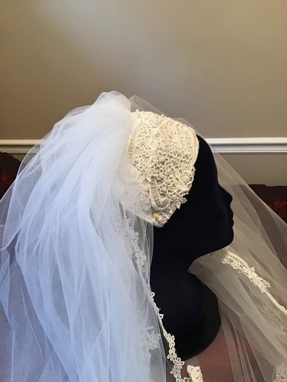 Vintage bridal headpiece and veil - image 9