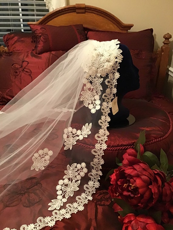 headpiece and veil