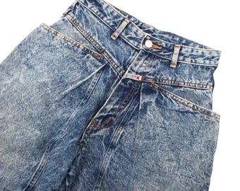 Jean Mom taille haute vintage des années 80 : denim de coton fuselé