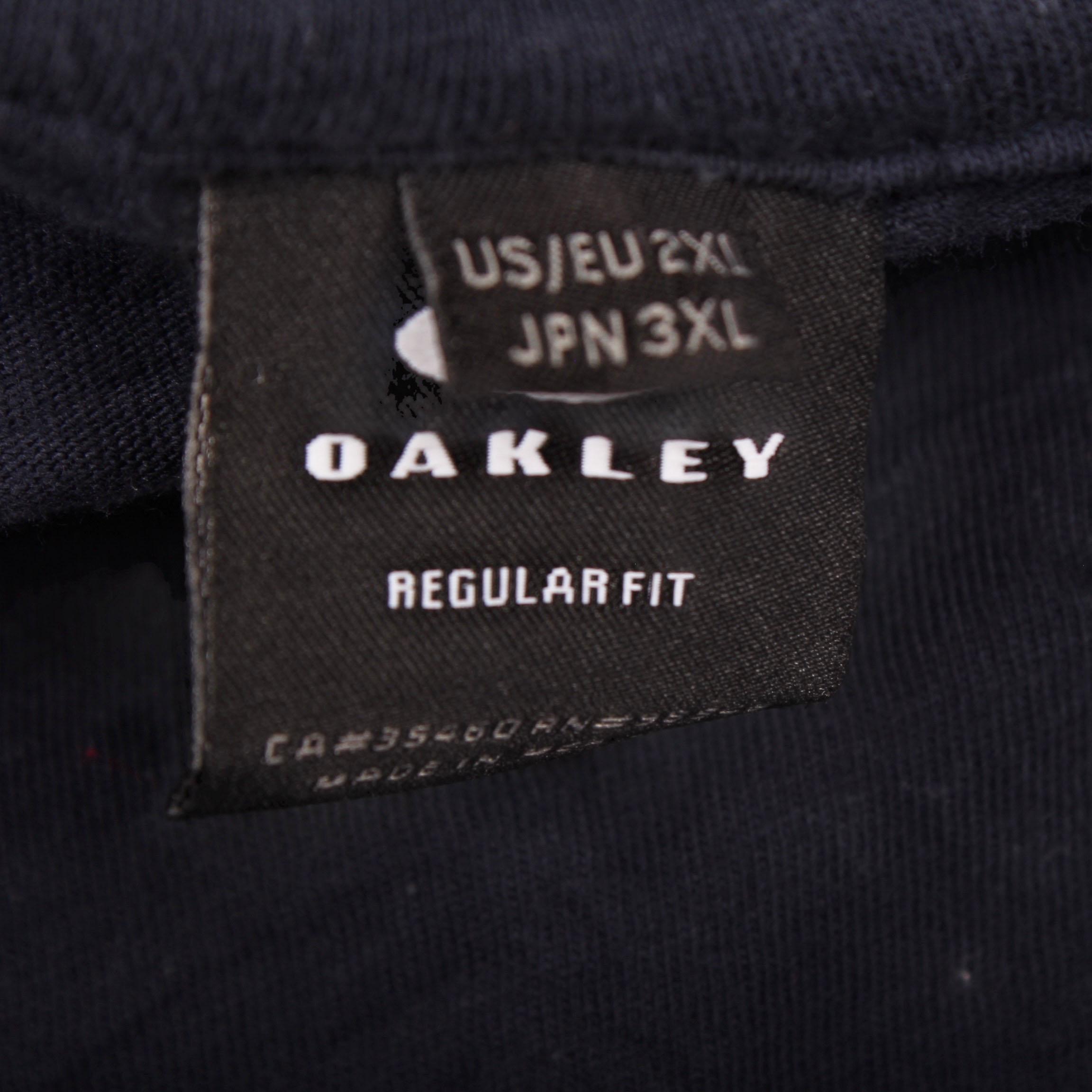 Vintage Y2K Oakley T-shirt - Etsy