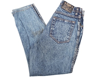 Jean mom taille haute vintage des années 80 : jambe fuselée, taille de 27 po.