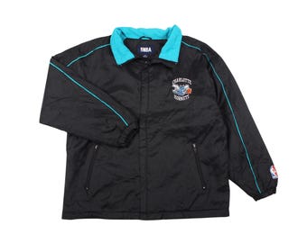 Vintage 1990s Charlotte Hornets NBA Apex One Logo Athletic Puffer