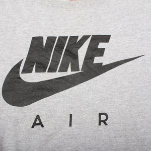 vintage nike top, 90s athletic wear, nike minimalist crewneck, retro nike clothing, usa sportswear vintage, nike air vintage sweatshirt