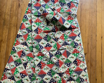 Red and Green Navy Blue Cotton Remnant 1980s Broadcloth Unwashed