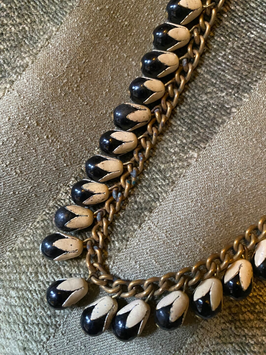Black and White Flower Bud Chain Choker 1940s Necklace - Etsy