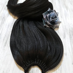 黒のポニーテールエクステンション、ゴムバンドの黒髪、ヘアバンドの合成毛エクステンション、ヘアウィッグ、ヘアフォールズ、ナイトクイーン