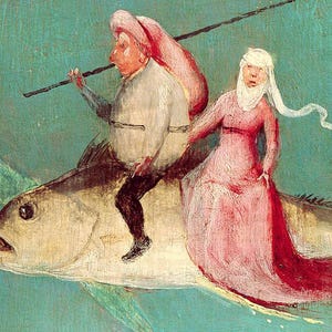 Op de afbeelding: Een surrealistisch schilderij toont twee figuren die op een grote vis rijden tegen een turquoise achtergrond. E&eacute;n figuur, met een roze hoed en witte tuniek, houdt een lange stok vast. De andere figuur, in een roze jurk en witte hoofdbedekking, zit ernaast.