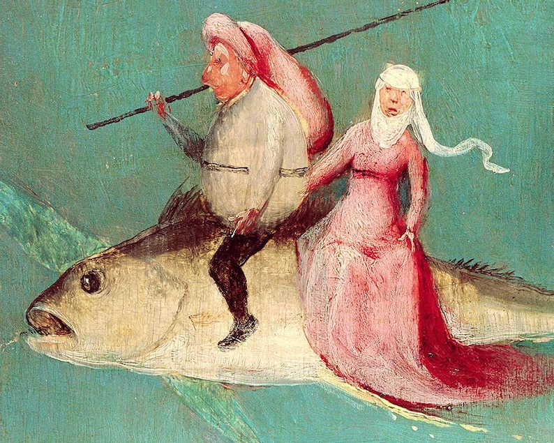 Op de afbeelding: Een surrealistisch schilderij toont twee figuren die op een grote vis rijden tegen een turquoise achtergrond. E&eacute;n figuur, met een roze hoed en witte tuniek, houdt een lange stok vast. De andere figuur, in een roze jurk en witte hoofdbedekking, zit ernaast.