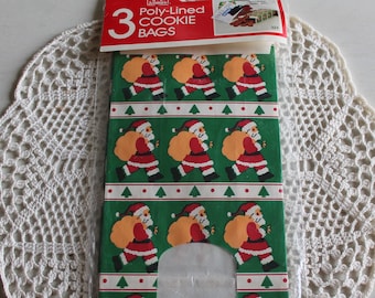 Vintage Christmas Santa Cookie bags - Poly Lined Cookie Bags - Neighbor Christmas Gifts - Vintage Cooking Supplies - Christmas Red and Green