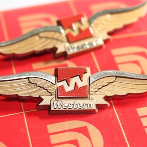 Vintage Western Airlines Junior Flyer Gold Wings Brooch Pin - Stewardess Flight attendant