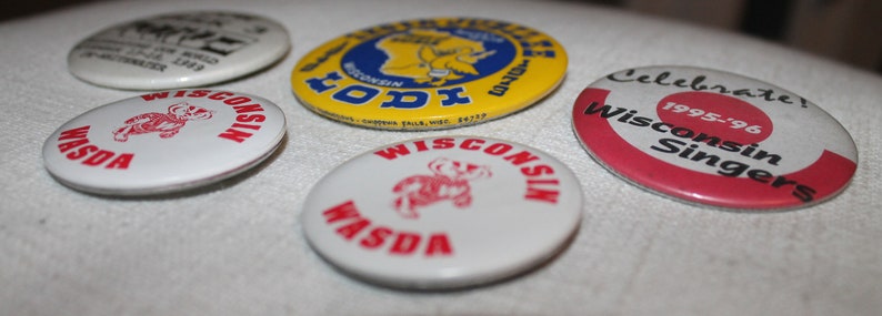 Cow week Whitewater WI LODI Wisconsin Jubilee Vintage State Wisconsin Souvenir Button Pins Wisconsin Wasda Wisconsin Singers Pin